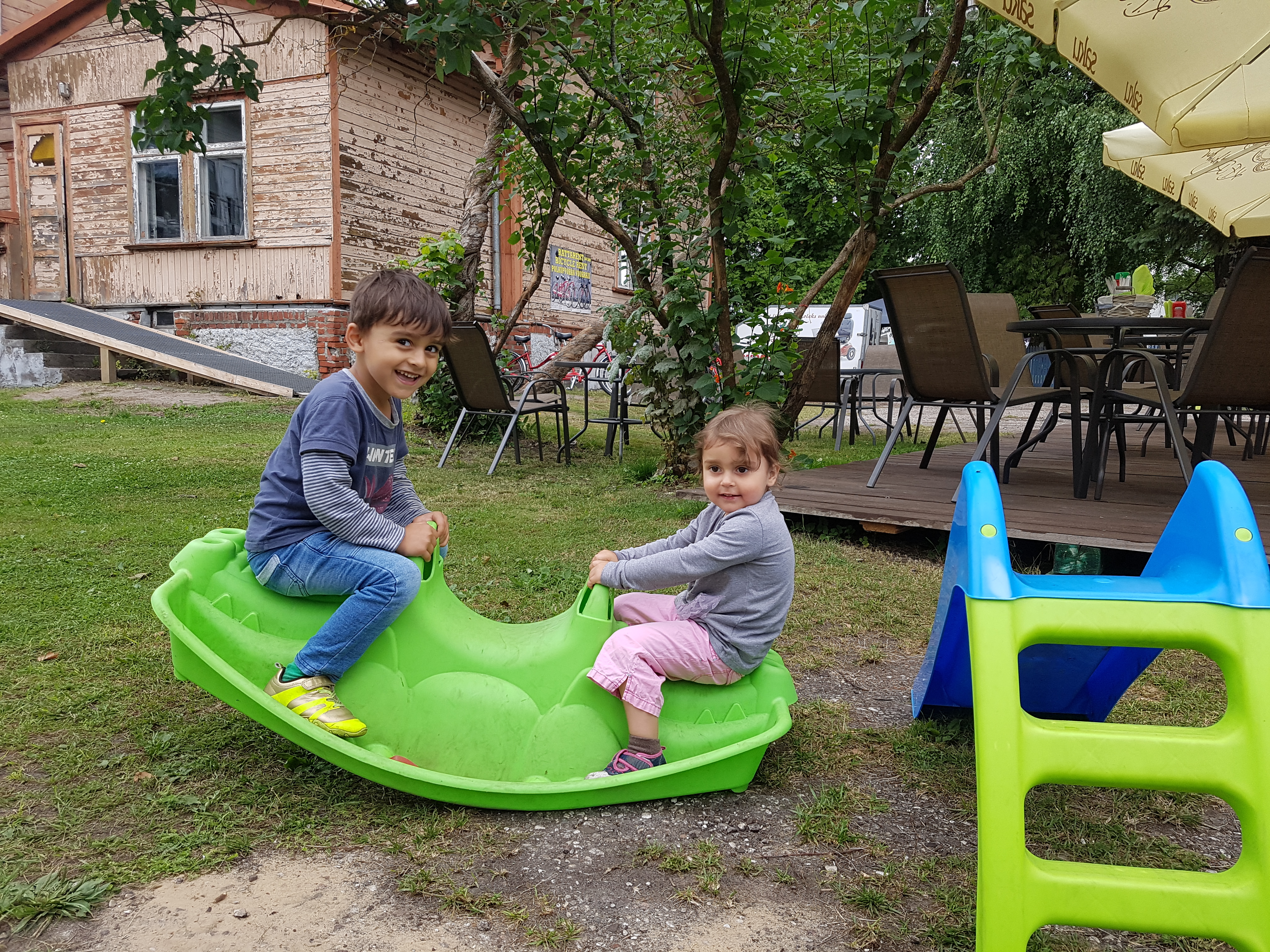 Pärnu suvi, lapsed suvel, suvi pärnus, lastega pärnus, kus aega veeta, lasterõbralik resto, välikohvik, vahva koht, supeluse